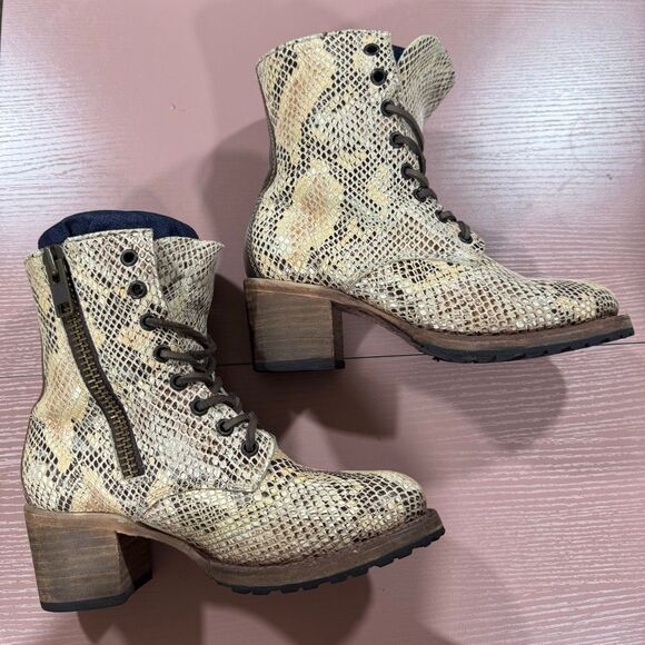 Freebird Snake Cavalier Size 6 - Picture 4 of 7